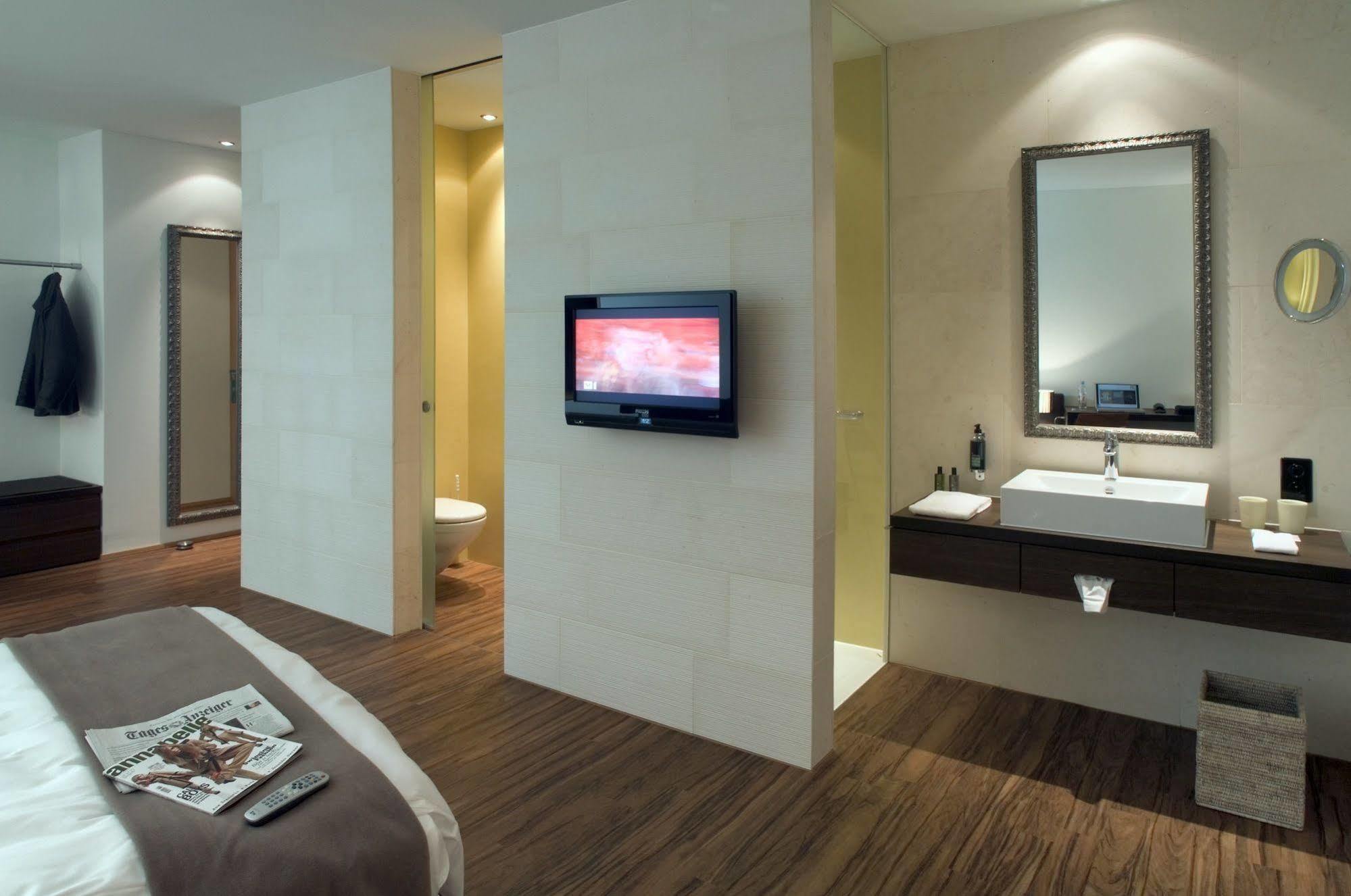 Blue City Boutique Hotel 巴登 外观 照片